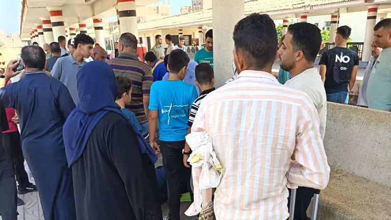 رحلة المصيف انتهت بمأساة.. مصرع سيدة أسفل قطار بالمنوفية