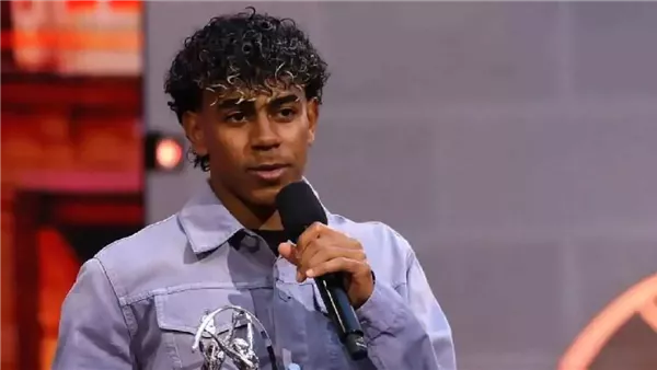 بعد حصوله على جائزة لوريوس العالمية، لامين يامال يختار أفضل لاعب في التاريخ (فيديو)