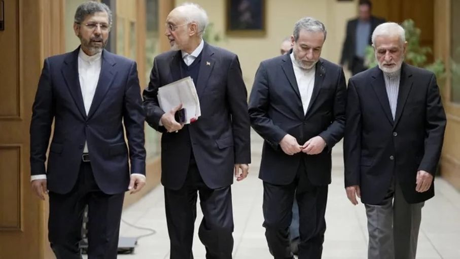 إيران تنتقد ذاتها وتفتح ملف "الأخطاء" تجاه دول الجوار