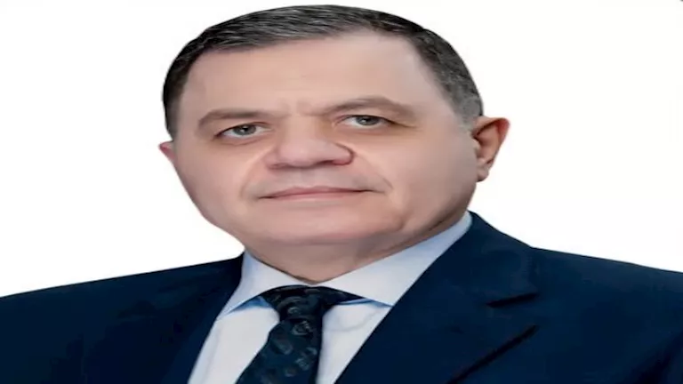 إبعاد يمني خارج البلاد بقرار من وزير الداخلية