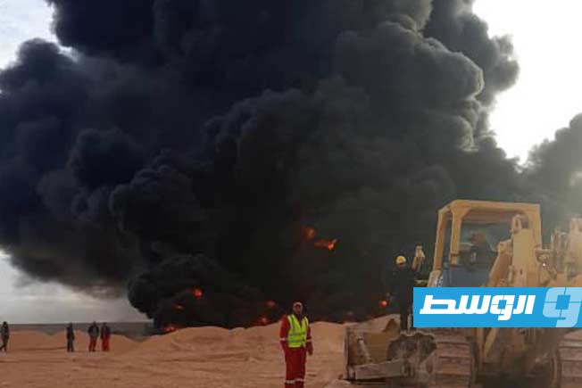 مؤسسة النفط تعلن السيطرة على حريق خط حقل الشرارة