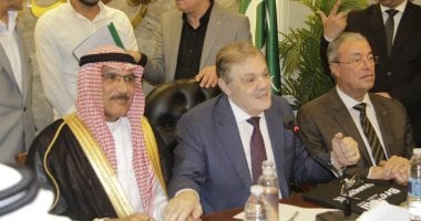 خلال ترأسه اجتماع المجلس الوفدى للقبائل والعائلات المصرية.. رئيس الوفد: القبائل العربية كانت جزءًا أصيلًا من الحركة الوطنية المصرية وشريكًا في تأسيس حزب الوفد.. والرئيس السيسي أعاد الاهتمام للمناطق ال
