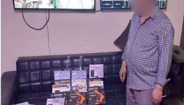 ضبط صاحب محل بمصر الجديدة بتهمة بيع أجهزة «ريسيفر» لفك القنوات المشفرة