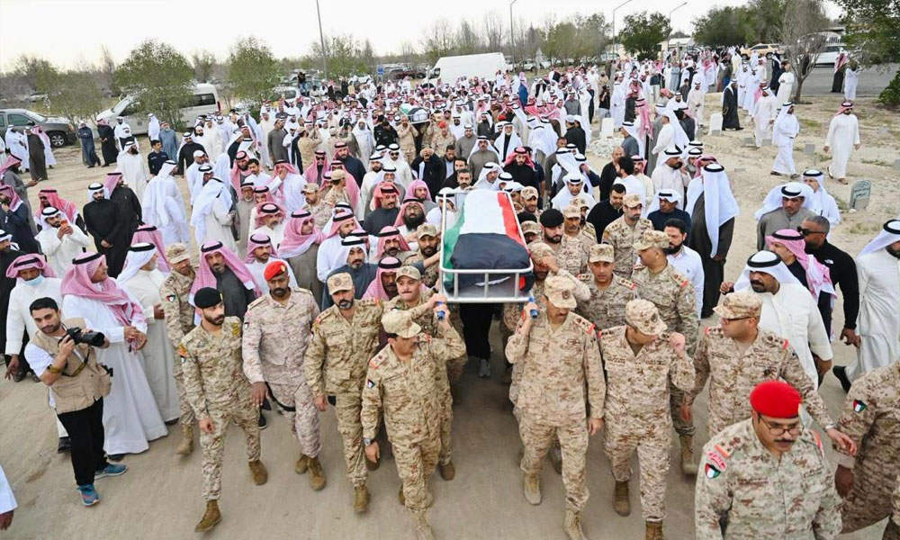 دولة الكويت تشيع شهيدي العمليات الحربية الرقيب وليد مجيد سليمان والرقيب عبدالعزيز عبدالمحسن داخل ناصر