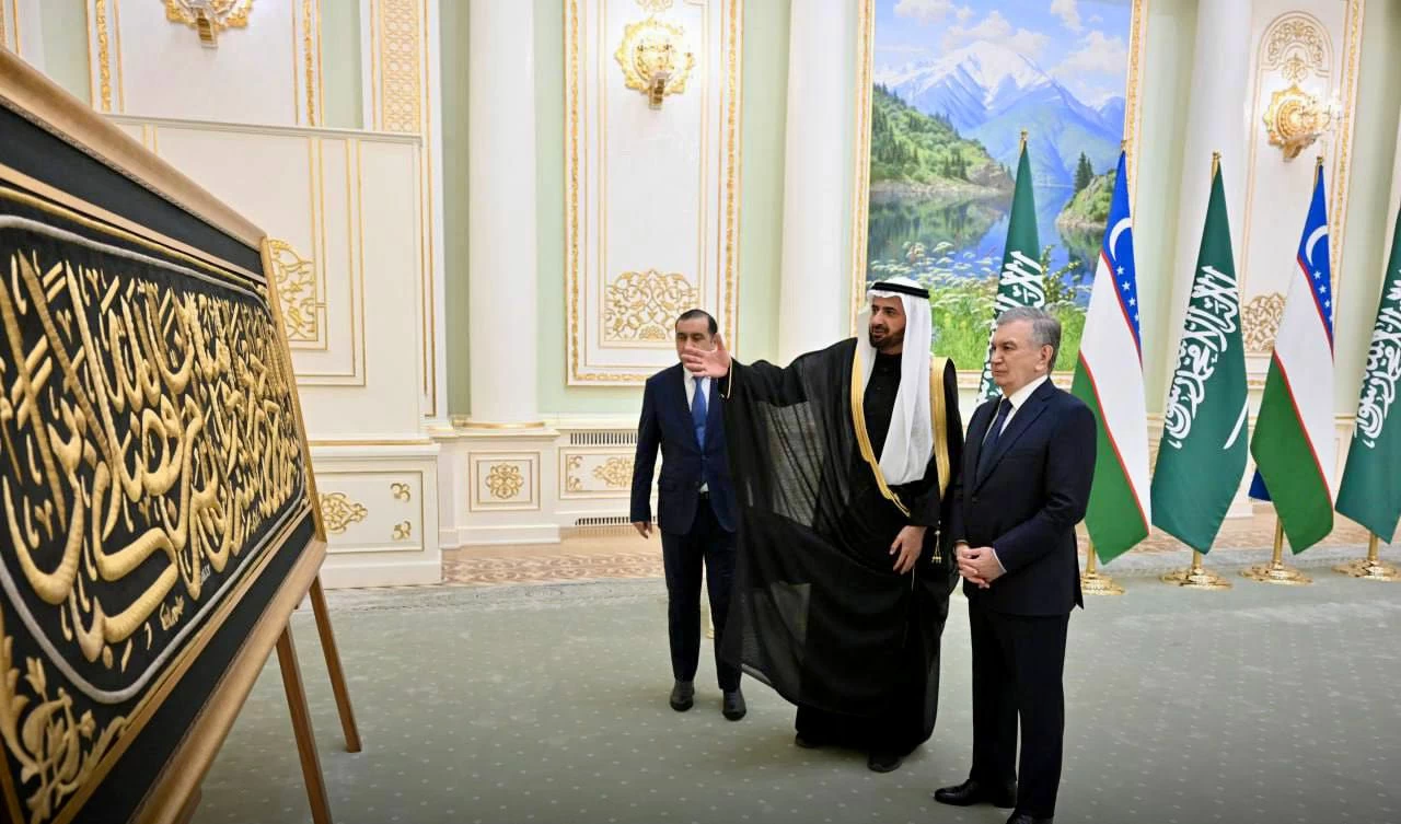 سفير أوزبكستان لـ«عكاظ»: الهدية السعودية تعكس مكانة المملكة في قلوب المسلمين