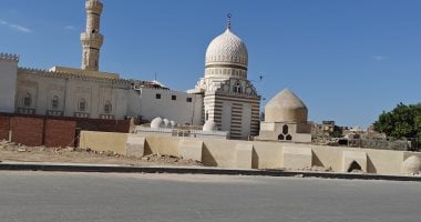 ملحمة تاريخية لتطوير العاصمة.. تحويل السيدة عائشة لمتحف مفتوح وممشى سياحى عالمى.. إعادة تخطيط السيدة نفيسة ونقل بعض الأضرحة لتيسير زيارة المريدين.. وتوسعة شارع سور مجرى العيون للضعف لإنهاء الأزمات الم