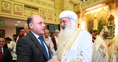 محافظ الغربية يشهد قداس عيد القيامة المجيد بكنيسة مارجرجس بطنطا