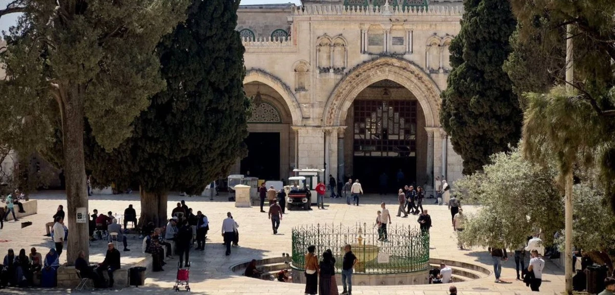 الجيش الإسرائيلي: السماح بدخول 10 آلاف مصلّ من الضفة للمسجد الأقصى خلال رمضان وفق شروط عمرية وتصاريح مسبقة