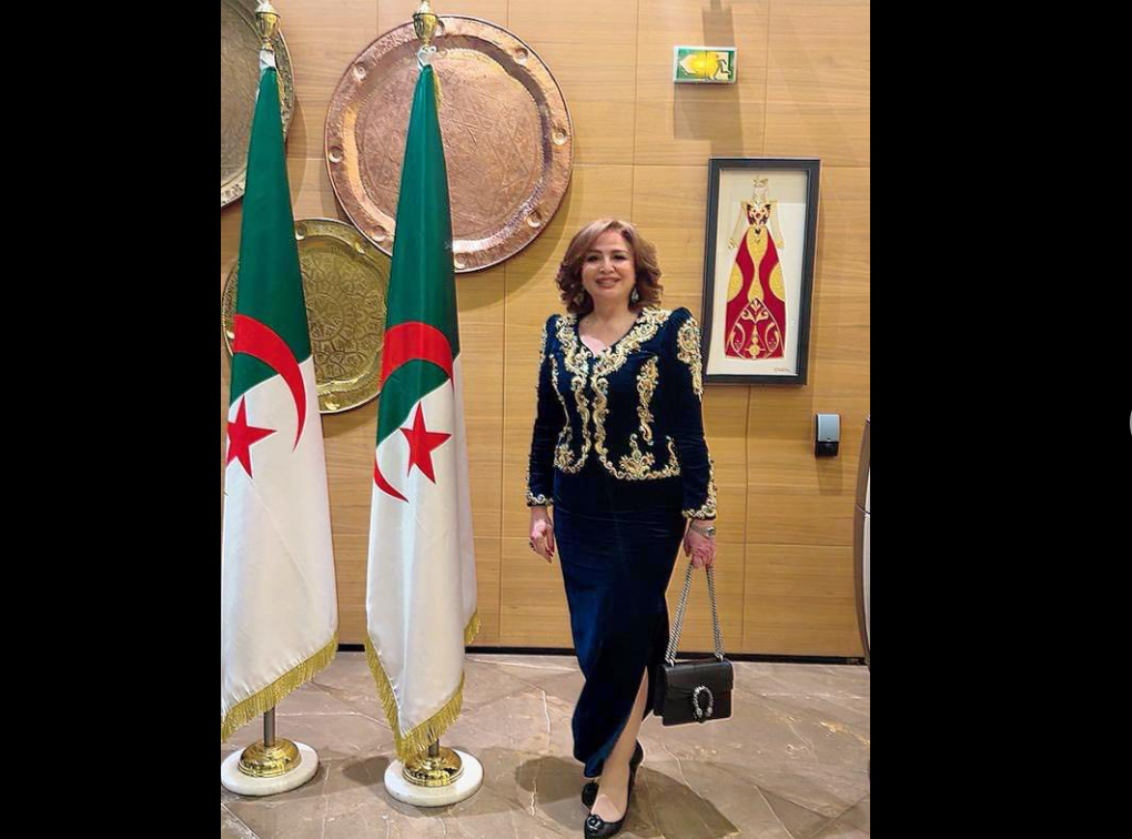 "الكاراكو العاصمي" يزين إطلالة إلهام شاهين.. وهذا ما قالته في رسالتها للجزائريين