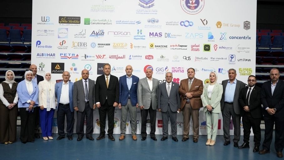 بالصور ... د. الحوراني يرعى افتتاح اليوم الوظيفي 2026 في عمان الاهلية بمشاركة أكثر من 100 شركة ومؤسسة