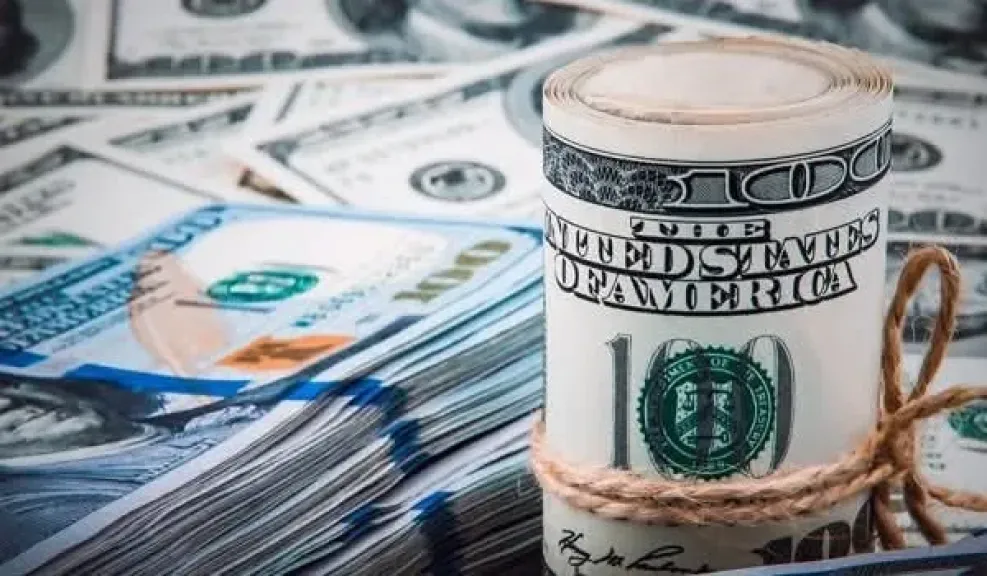 استقرار نسبي بأسواق العملات.. والدولار يواصل التحرك قرب مستوى 53 جنيهًا