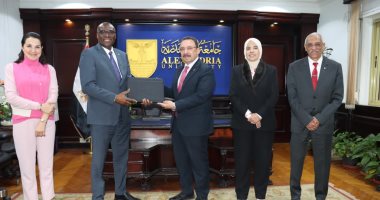 جامعة الإسكندرية تبحث تعزيز التعاون البحثى مع جامعة كارلتون الكندية