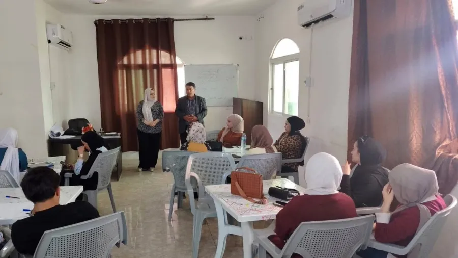 انطلاق برنامج اللغة الإنجليزية للباحثين عن عمل بمركز شباب الجزازة بجرش