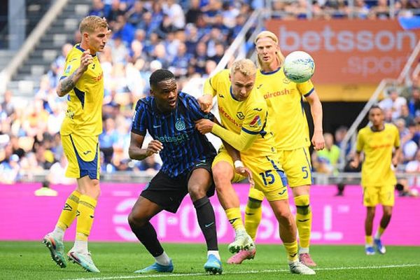 هيلاس فيرونا يتعادل مع إنتر ميلان 1 - 1 في الدوري الإيطالي لكرة القدم