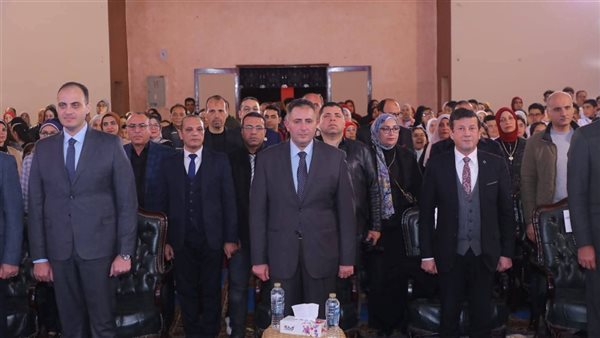 ​استثمارا في العقول، محافظ دمياط يكرم الفائزين في ختام أولمبياد المدارس (صور)