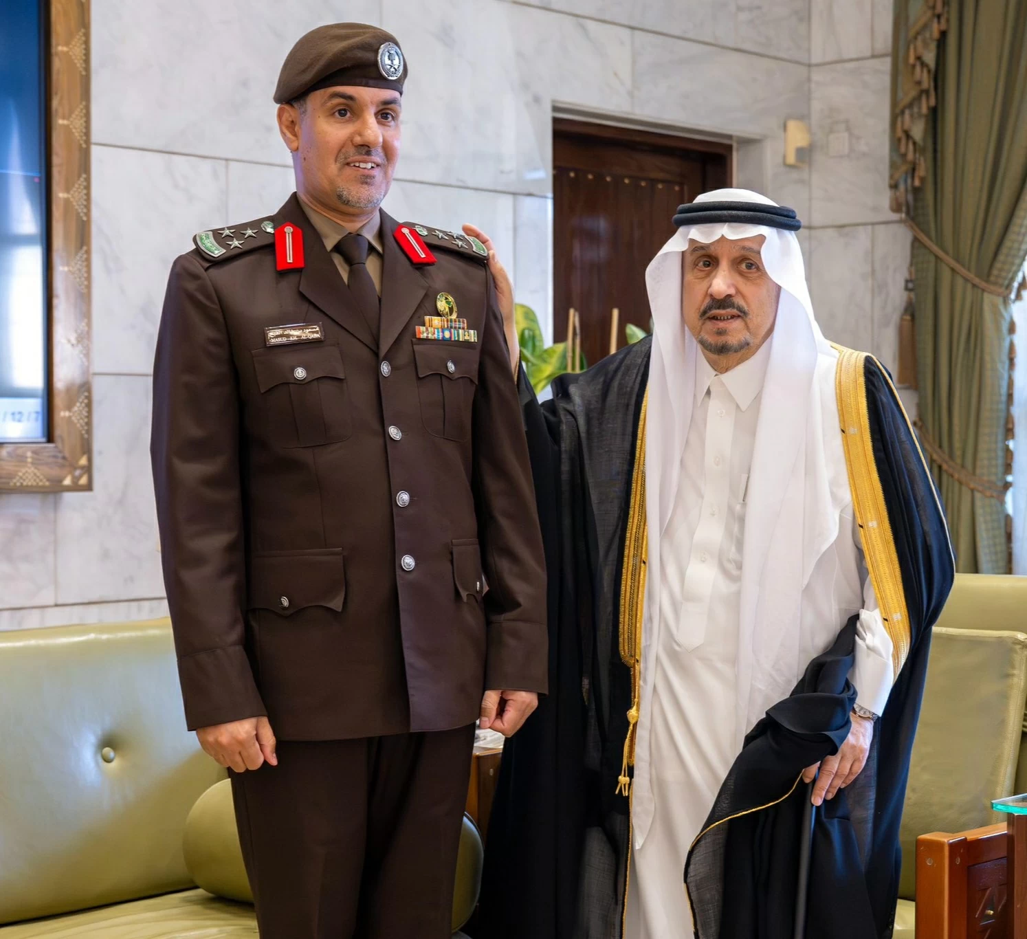 أمير الرياض يقلّد الهماش رتبة لواء