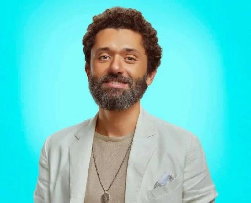 «المتر سمير» يُشعل التساؤلات: هل يعتزل كريم محمود عبدالعزيز؟