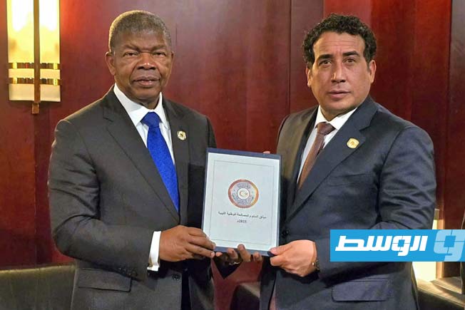 المنفي يسلم ميثاق المصالحة الوطنية إلى الاتحاد الأفريقي