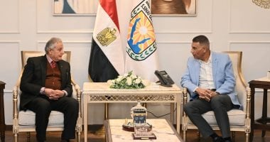 محافظ جنوب سيناء يبحث مع مدير مكتبات مصر العامة تطوير مكتبة الطفل بشرم الشيخ