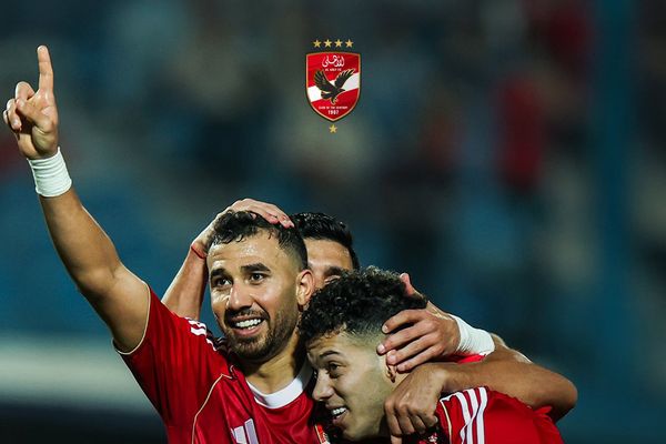 طبيب الأهلي: إصابة تريزيجيه بشد أسفل العضلة الخلفية