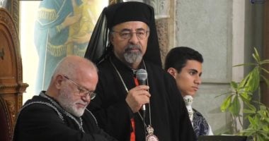 بطريرك الأقباط الكاثوليك يترأس صلوات بصخة الصلبوت بالفجالة
