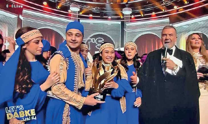 لبنان يستعيد عزّ الدبكة والتراث والفولكلور في «يلا ندبك»… وما فرّقته السياسة جمعه الفن