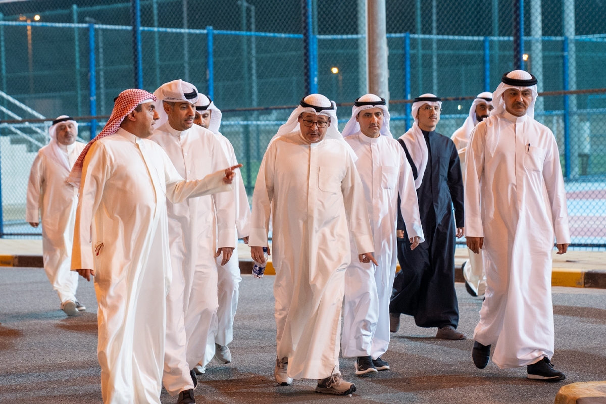 الوزير الجلاهمة يتفقد «مركز شباب الجليب» للوقوف على الجاهزية في ظل الظروف الراهنة