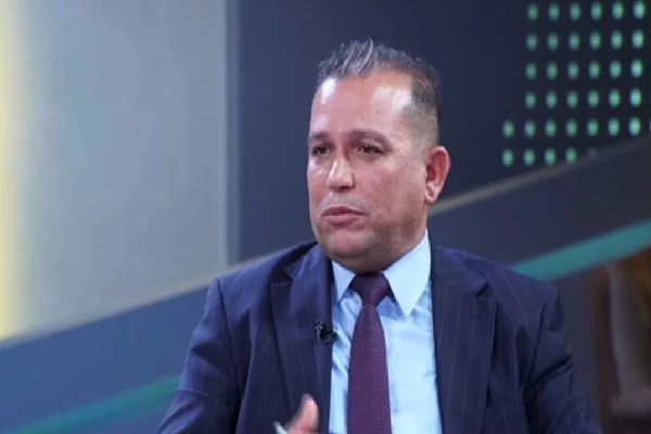 نائب إطاري يطمئن الشعب..الرواتب”مؤمنة””