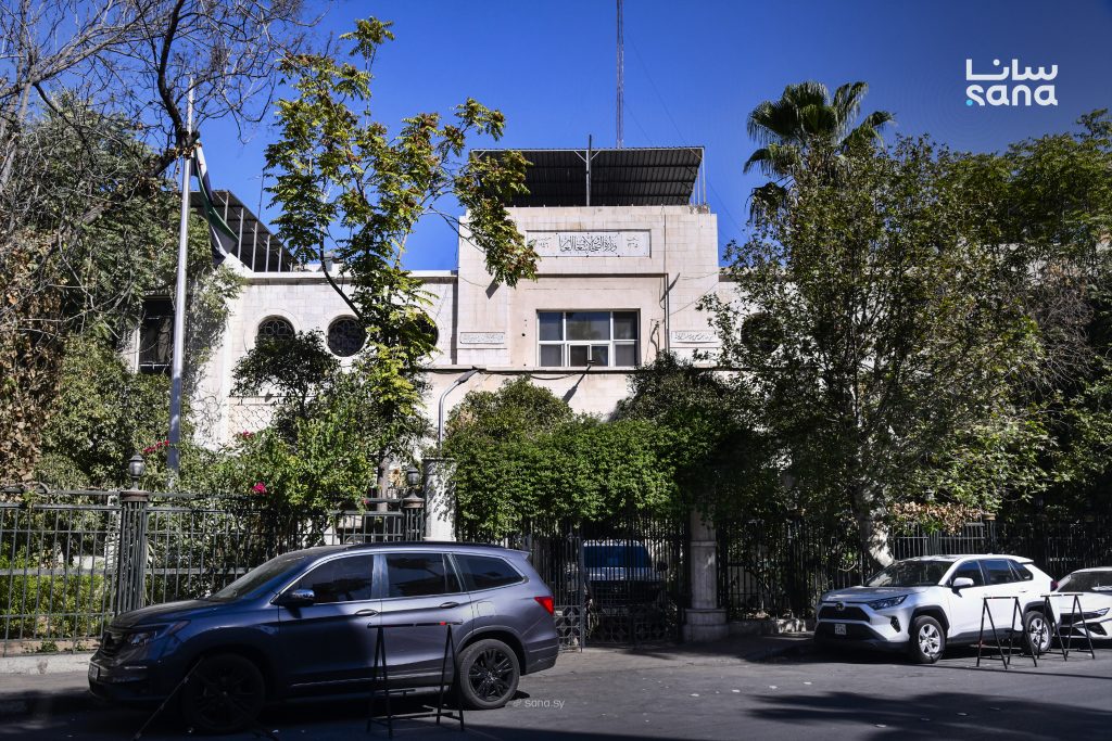 الصحة السورية تحدد مواعيد مقابلات الدفعتين الثالثة والرابعة من المفصولين لمشاركتهم الثورية