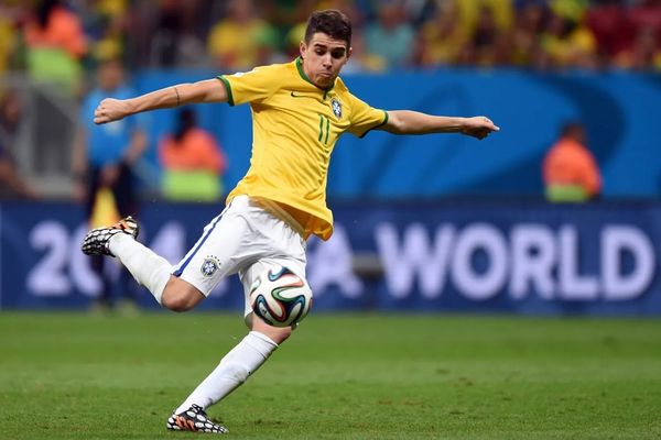 اللاعبُ البرازيلي أوسكار يعتزل كرة القدم بسبب مشاكل في القلب