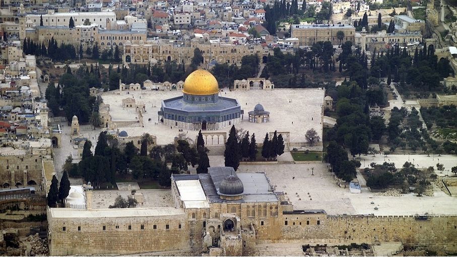 سلطات الاحتلال تجدد الاعتقال الإداري لموظفين في أوقاف القدس