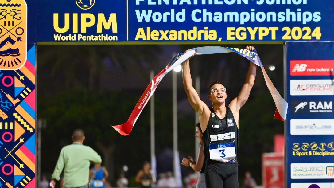 معتز وائل يتوج بالميدالية الذهبية لكأس العالم الخماسي