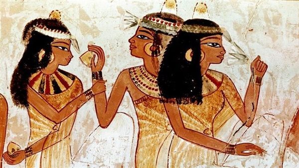 ثياب العيد، أناقة الحاضر بنكهة الماضي في المتحف المصري بالتحرير