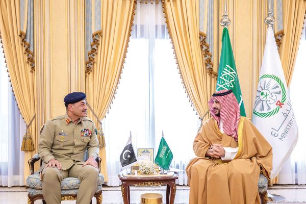 تأكيد سعودي - باكستاني على الشراكة الإستراتيجية الدفاعية