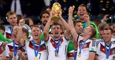من عرش كلوزه إلى أسطورة شيلتون.. 10 أرقام مهددة بالسقوط في كأس العالم