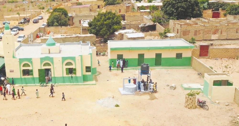 “الأعمال الخيرية العالمية” تبني 140 مجمعا خيريا خارج الدولة في 2025