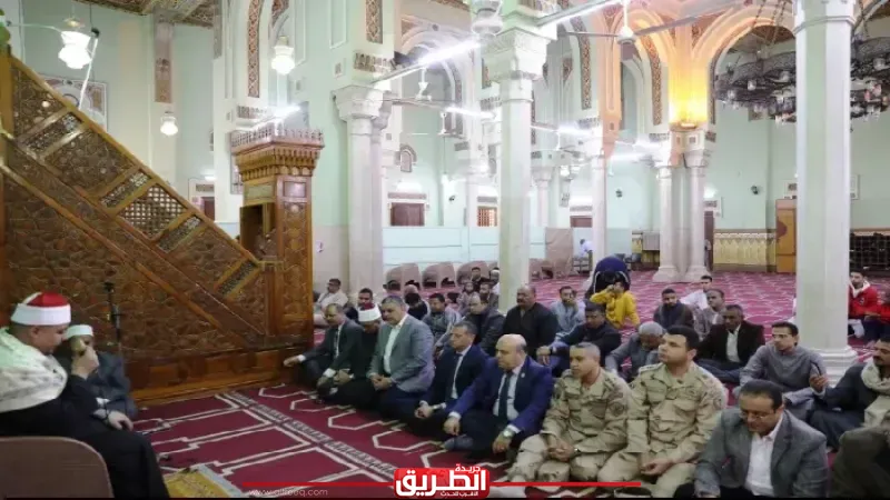 . محافظ أسوان يشهد احتفال الأوقاف بذكرى العاشر من رمضان بمسجد الطابية