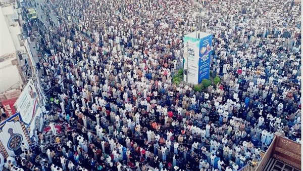 عيد الفطر في المحافظات، من زيارة المرضى إلى تكريم العمال وتوزيع الهدايا والورود (فيديو وصور)