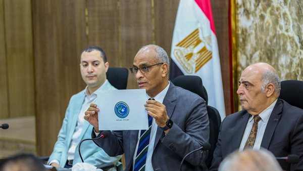 محافظ كفرالشيخ يعقد لقاءً تفاعليًا مع الشباب لبحث مقترحاتهم