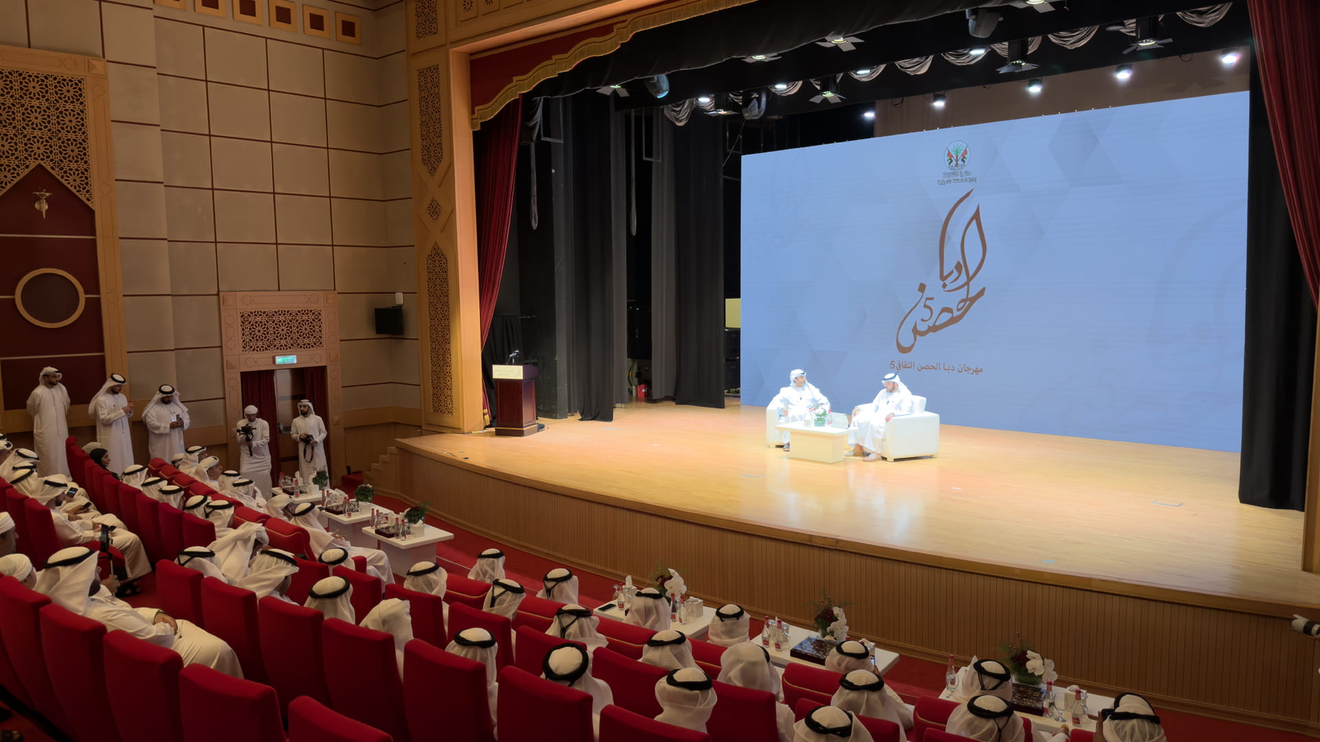 هيثم بن صقر يشهد انطلاق فعاليات مهرجان دبا الحصن الثقافي الـ5