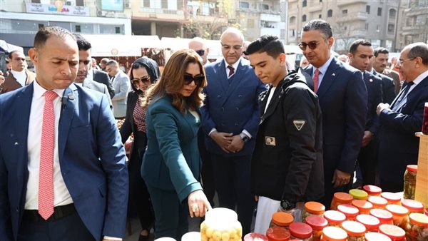 وزيرة التنمية المحلية تفتتح معرض "كنوز مطروح" في القليوبية