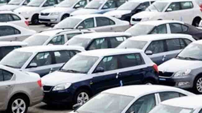 الجمارك تنجح في تحصيل 29.7 مليون جنيه من بيع 53 سيارة مستوردة