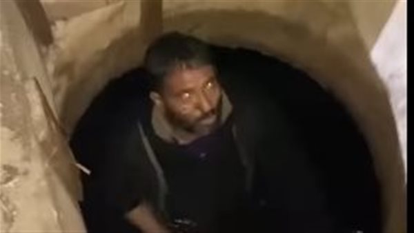 فيديو ضبط حرامي سرق كابلات نت داخل نادي الإعلاميين بالجيزة..التفاصيل الكاملة