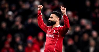 شاهد تحية جماهير ليفربول لـ محمد صلاح أثناء خروجه أمام برايتون