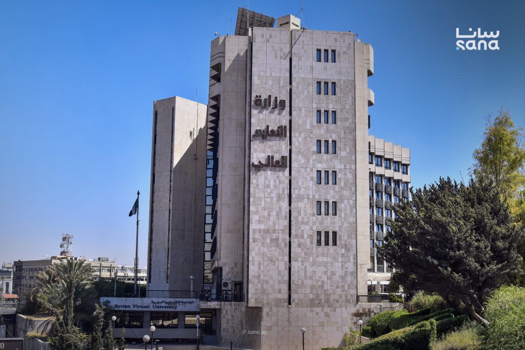 تمديد مهلة تقديم الطلبات في الجامعات الخاصة للطلاب المنقطعين بسبب مشاركتهم بالثورة