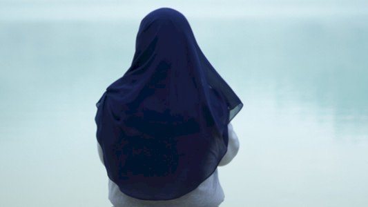 هل يُنقض الوضوء بالقيء؟
