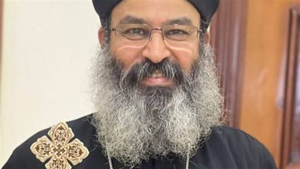 مصرع قمص إثر سقوطه من الطابق الرابع في الإسكندرية