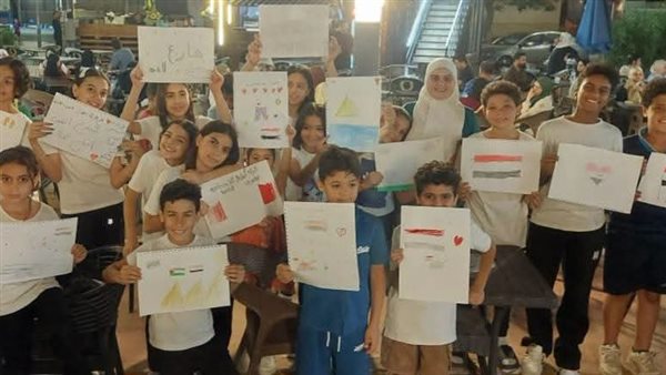 وسط إقبال الأسر، ميدان شامبليون بالإسماعيلية يحتضن أنشطة "شارع الفن" (صور)