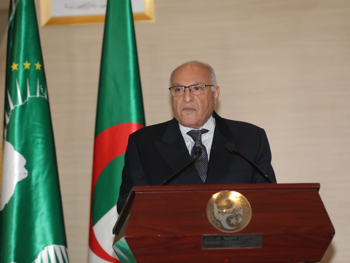 اليوم العالمي لإفريقيا: عطاف يؤكد التزام الجزائر بتعزيز العمل الإفريقي المشترك