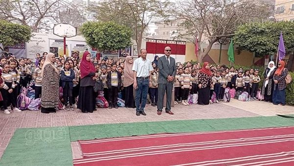 مدير التعليم ببني سويف يتابع سير الدراسة بمدرسة الشعراوي الابتدائية